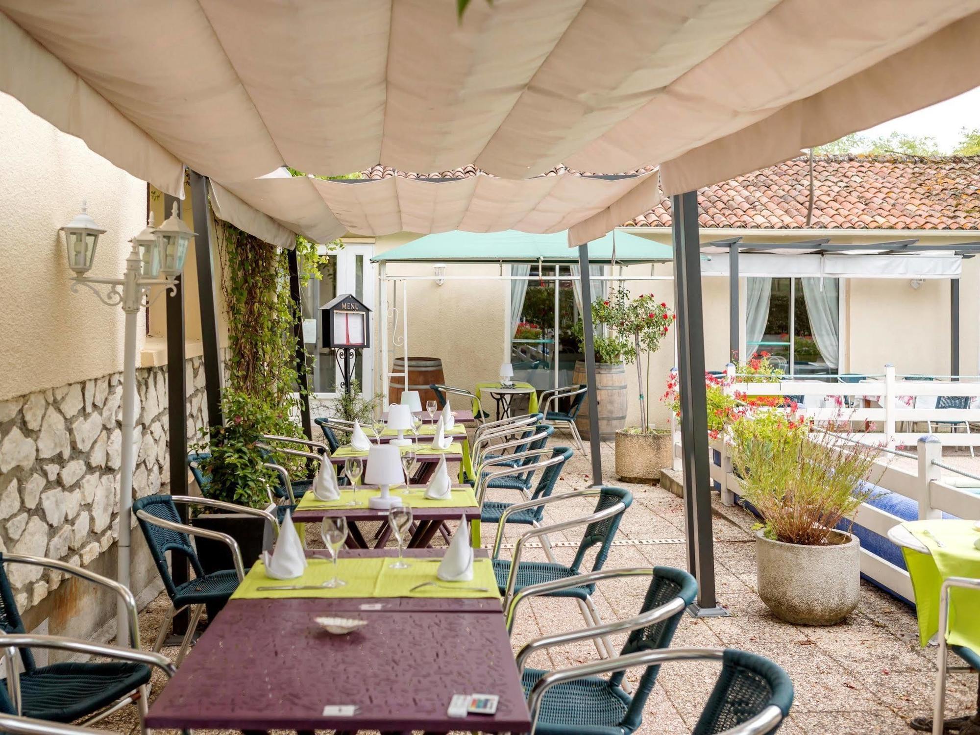Hotel Restaurant La Braisiere Saint-Romain  Экстерьер фото